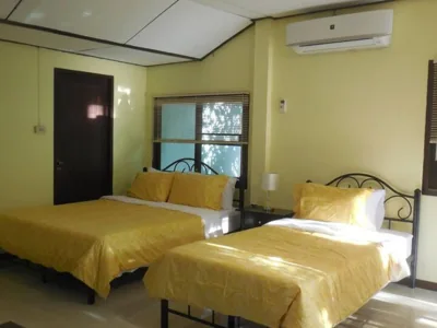 Guest House, shared pool, private bathroom and kitchen – Photos 2