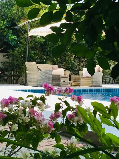 Guest House, shared pool, private bathroom and kitchen – Photos 4